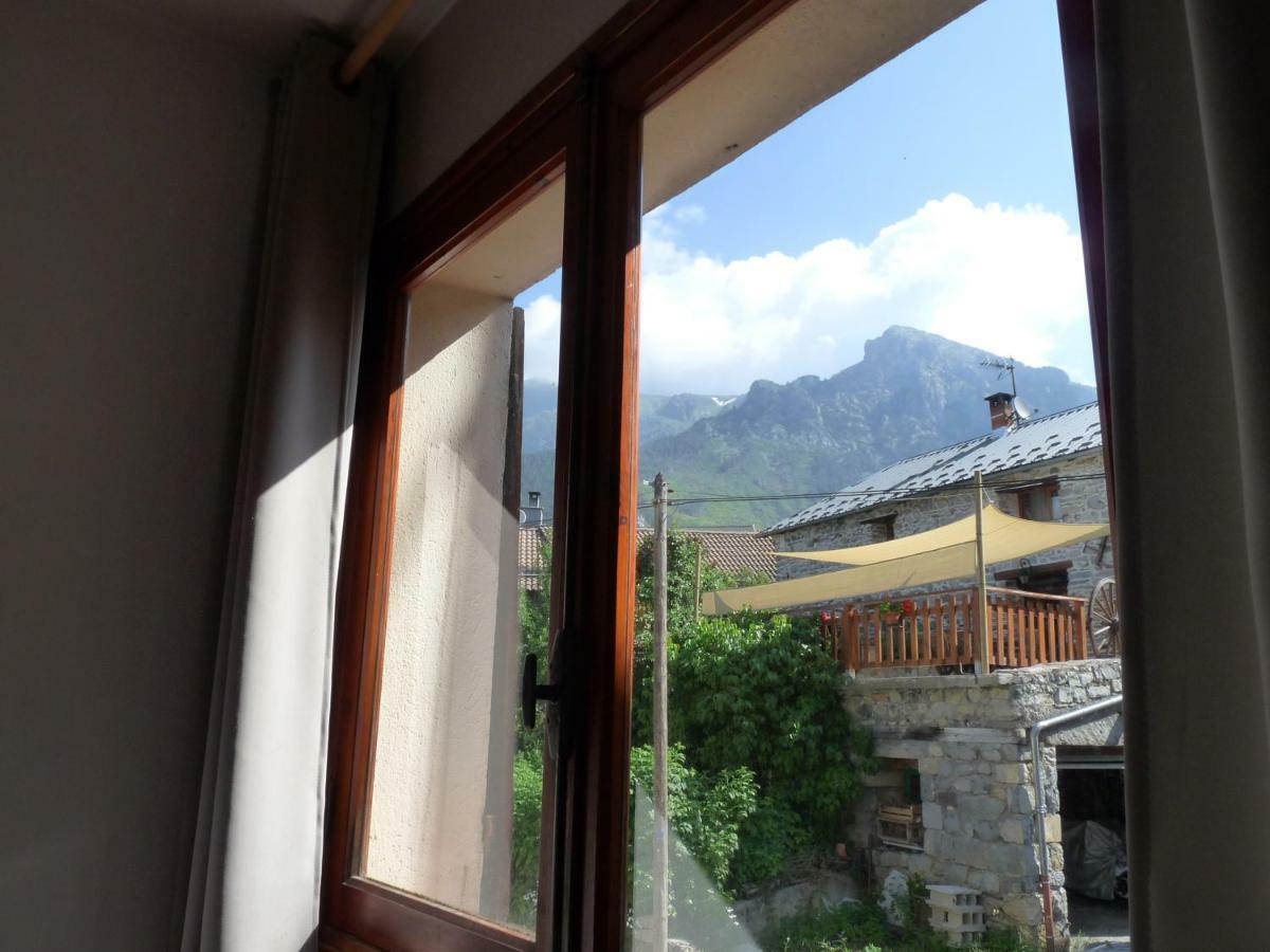 Chalet Le Bois Noir Valdeblore Bagian luar foto